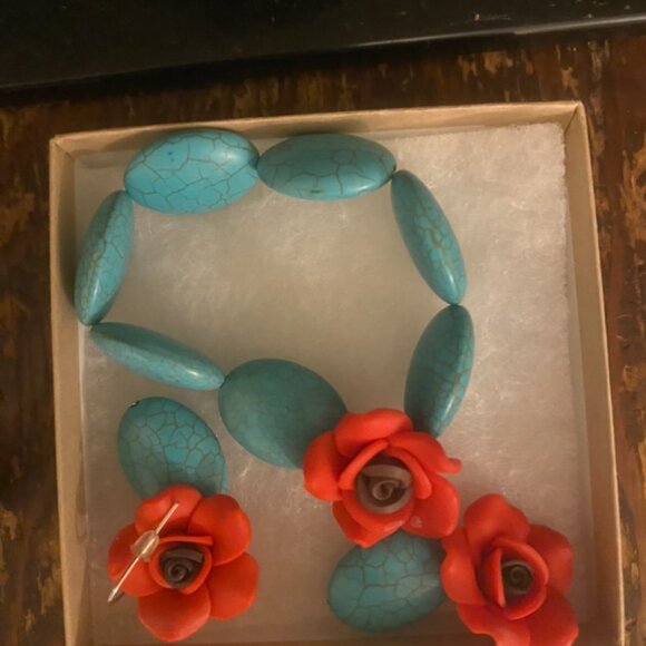 bracelet and earring set - Picture 2 of 5